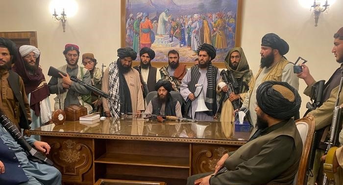 «В Афганистане новая реальность». Как развиваются взаимоотношения США и Евросоюза с талибами