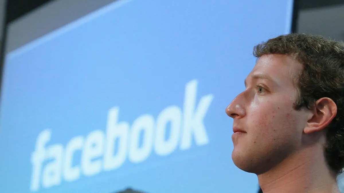 Facebook создал список VIP-пользователей, которые могут нарушать правила соцсети — WSJ
