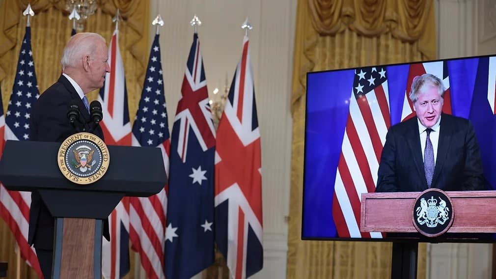 AUKUS: как «антикитайский» союз США, Великобритании и Австралии возмутил Францию и зачем он вообще нужен