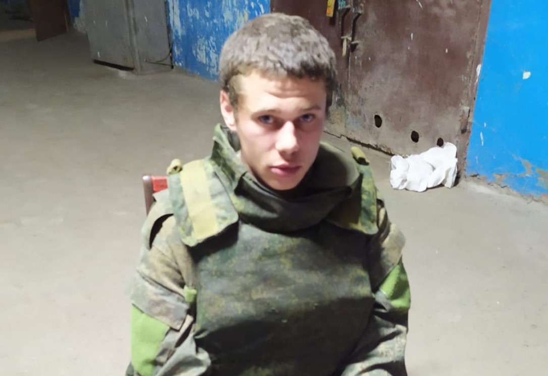 Штаб ООС: вооруженный сепаратист сдался ВСУ, «не выдержав издевательств» (фото)