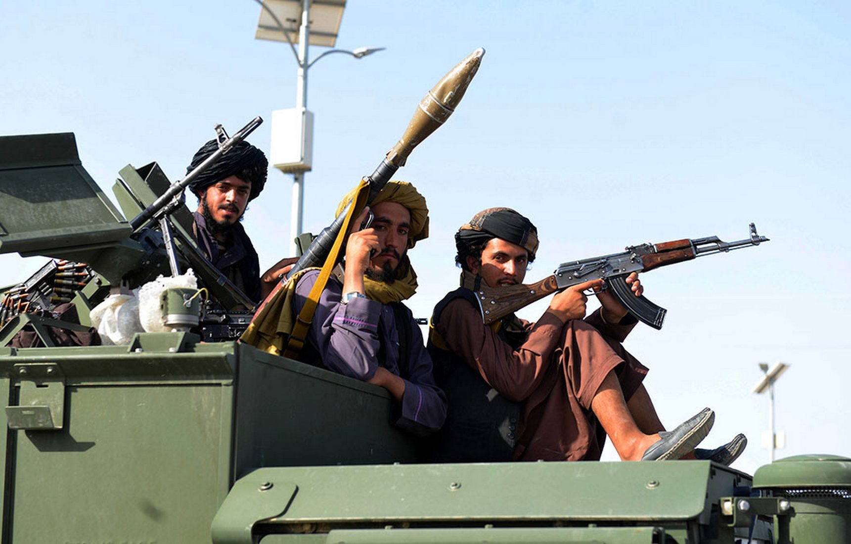 Талибы стреляли в воздух, отмечая захват провинции Панджшер: погибли 17 человек