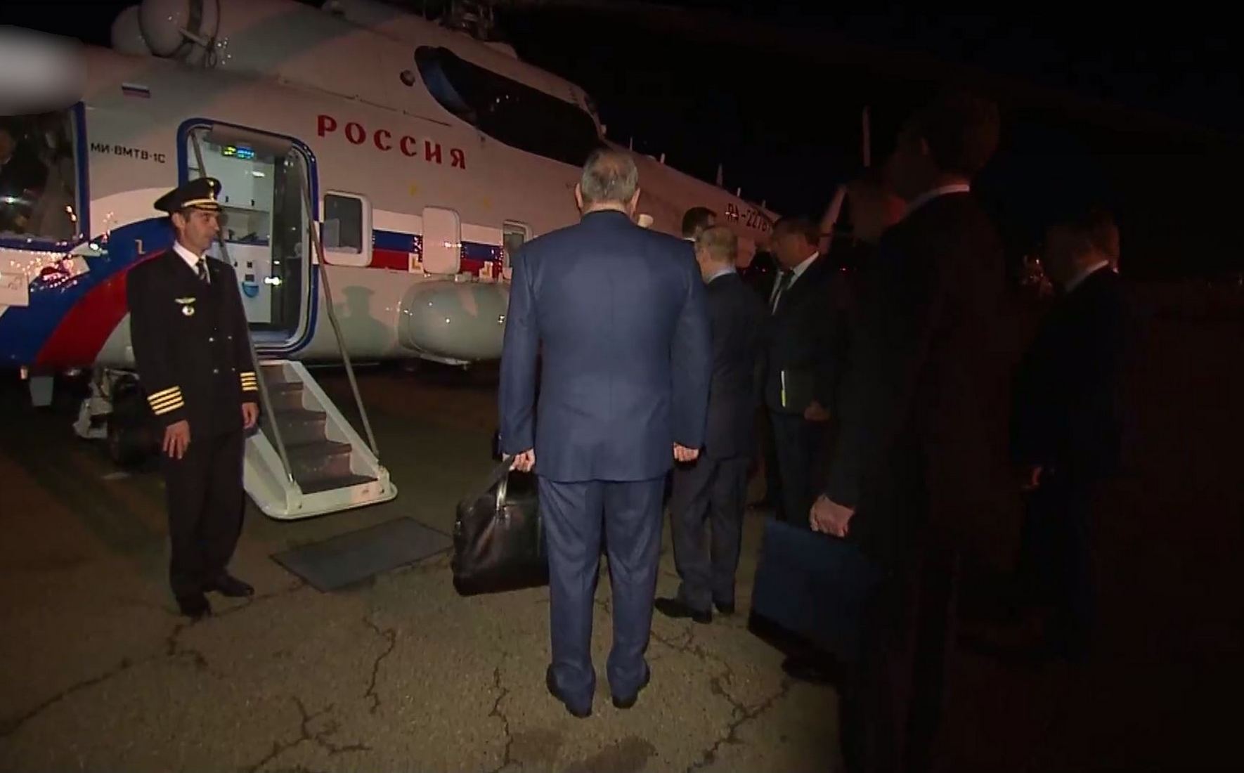Стало известно, как изнутри выглядит вертолёт Путина (видео)