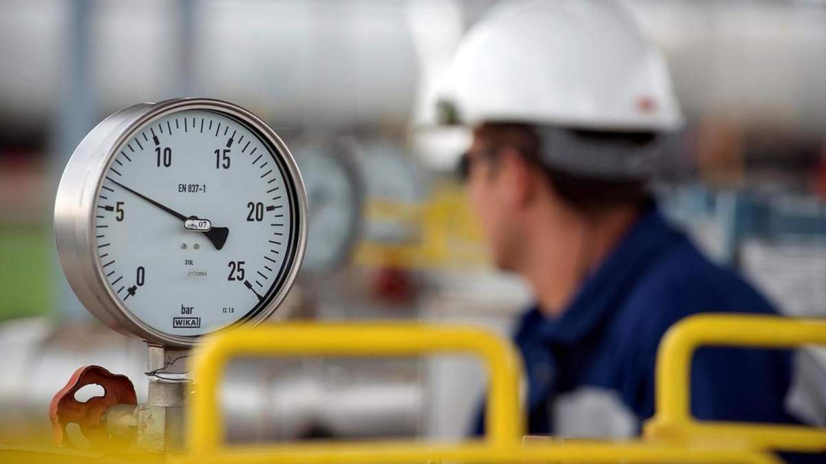 Цена на газ в Европе снова превысила 1200 долларов