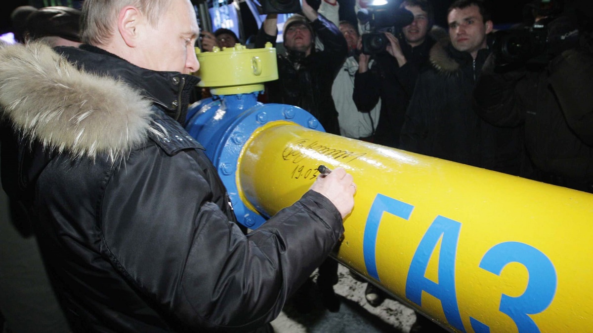 Путин рассказал, почему РФ не увеличит поставки газа через Украину