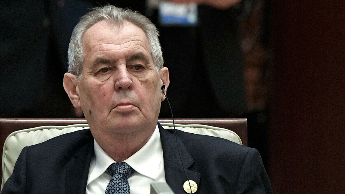Врачи президента Земана заявили о его недееспособности — Сенат Чехии