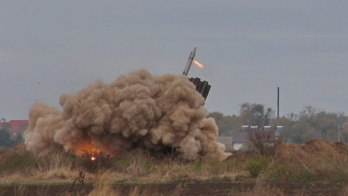 Под Одессой испытали новую ракетную систему (видео, фото)