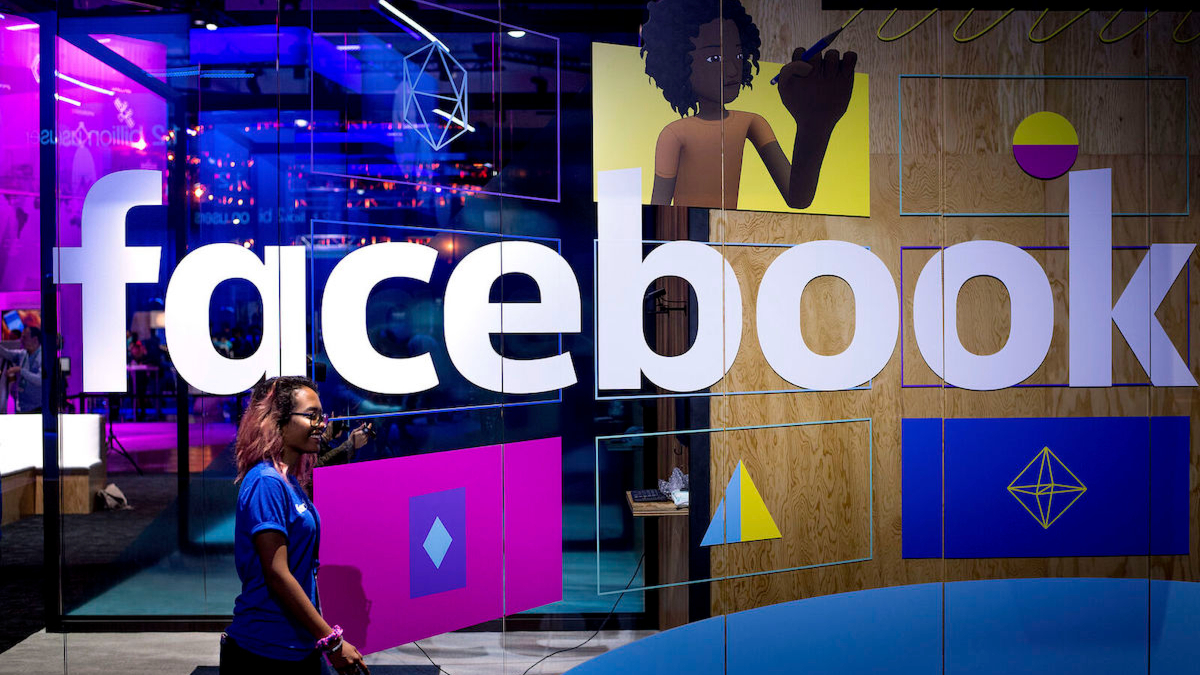 Facebook станет Meta: зачем компания меняет название и как это связано с огромными проблемами соцсети
