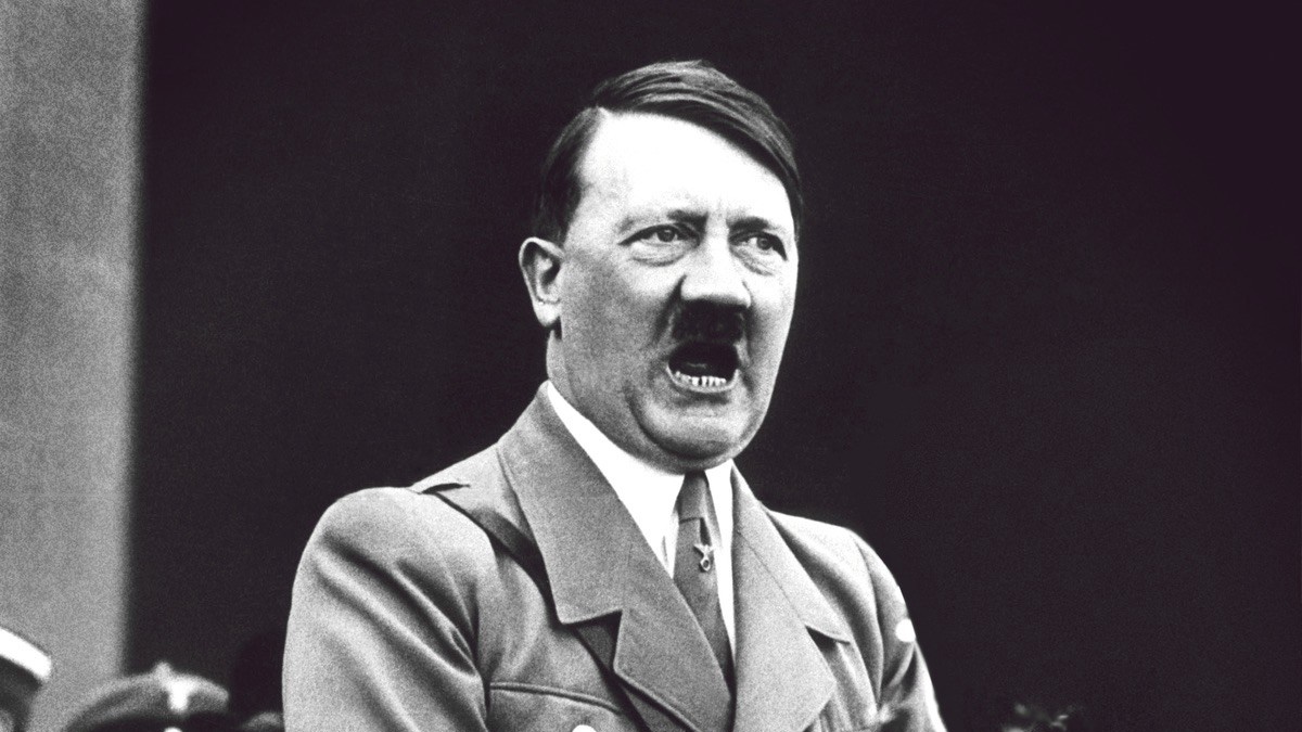 Появился ковид-сертификат на имя Адольфа Гитлера