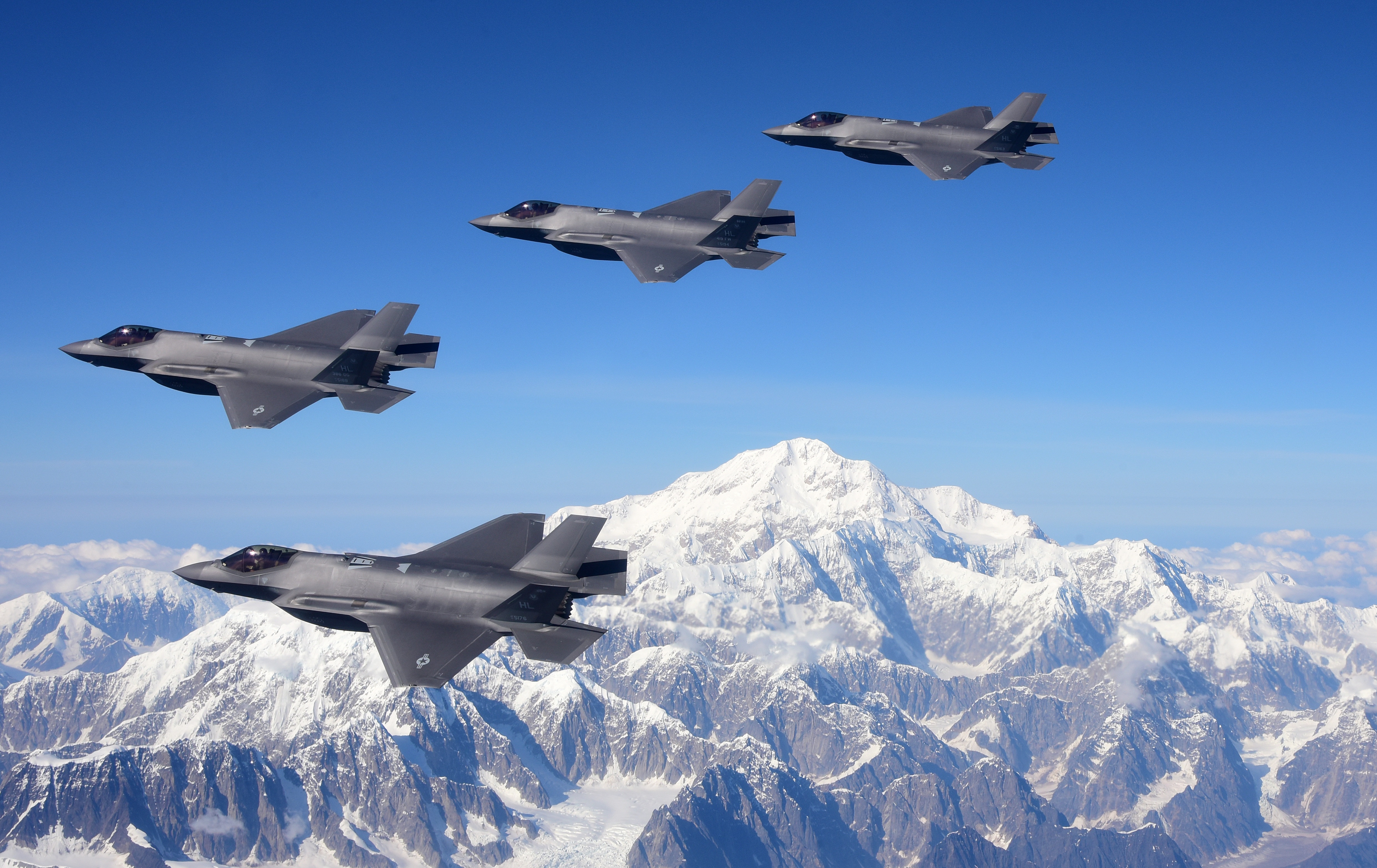 ВВС США разместили две эскадрильи F-35 на Аляске для «стратегических миссий»