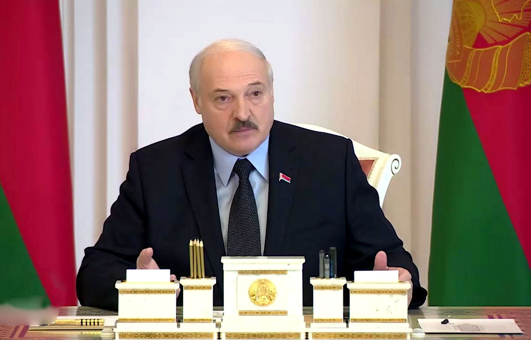 Лукашенко: убившие сотрудника КГБ вели прямую трансляцию в Польшу и США (видео)