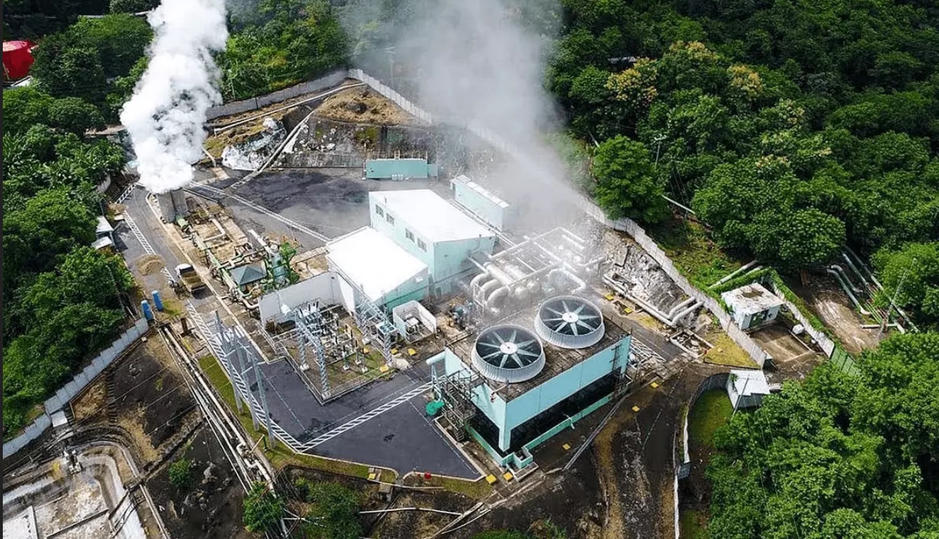В Сальвадоре запустили станцию по добыче биткоинов, которая работает на вулканической энергии (видео)