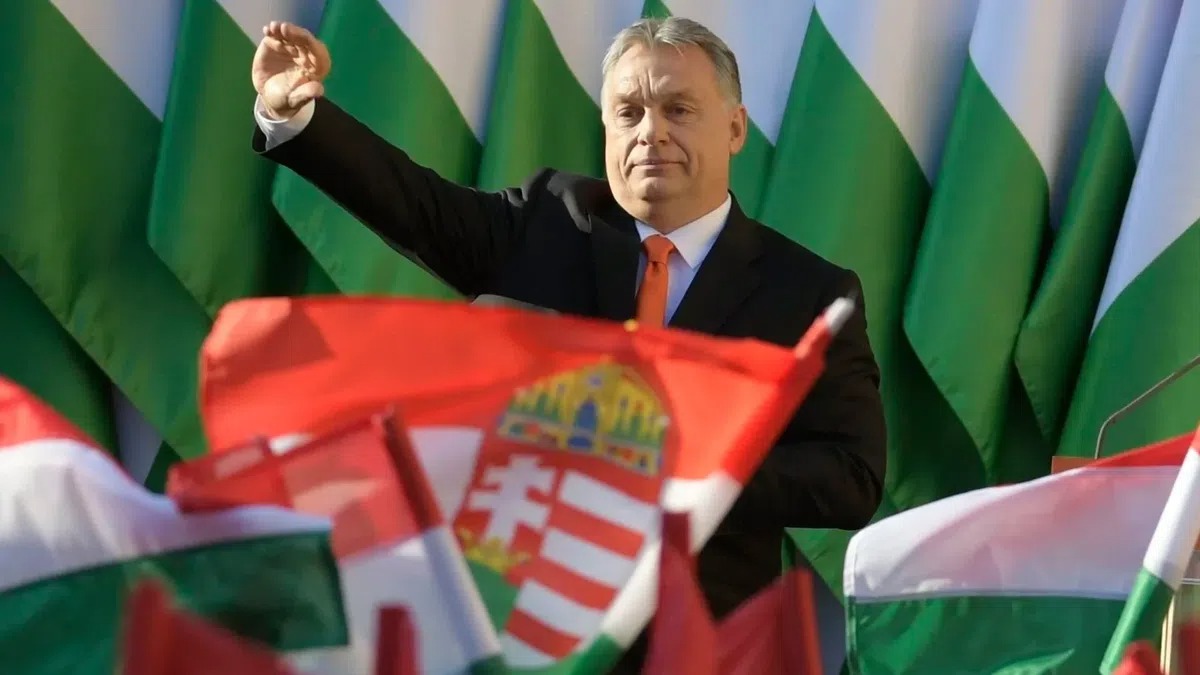 Орбан обвинил США и Сороса во вмешательстве во внутренние дела Венгрии