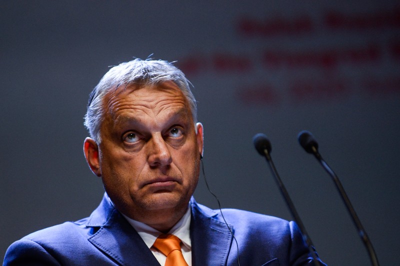 Премьер-министр Венгрии заявил, что его не интересует мнение Украины по газу
