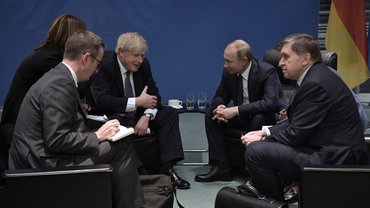 Джонсон напомнил Путину о важности суверенитета Украины