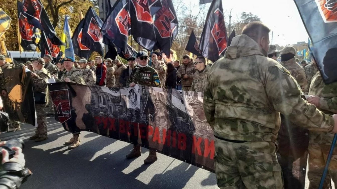 В центре Киева проходит Марш славы УПА (фото, видео)