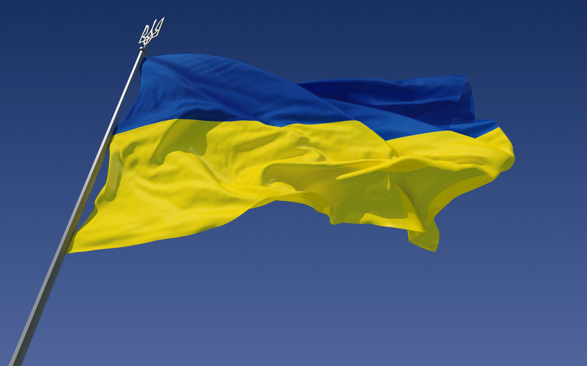 Пьяный россиянин сорвал флаг Украины со здания ТРЦ в Виннице