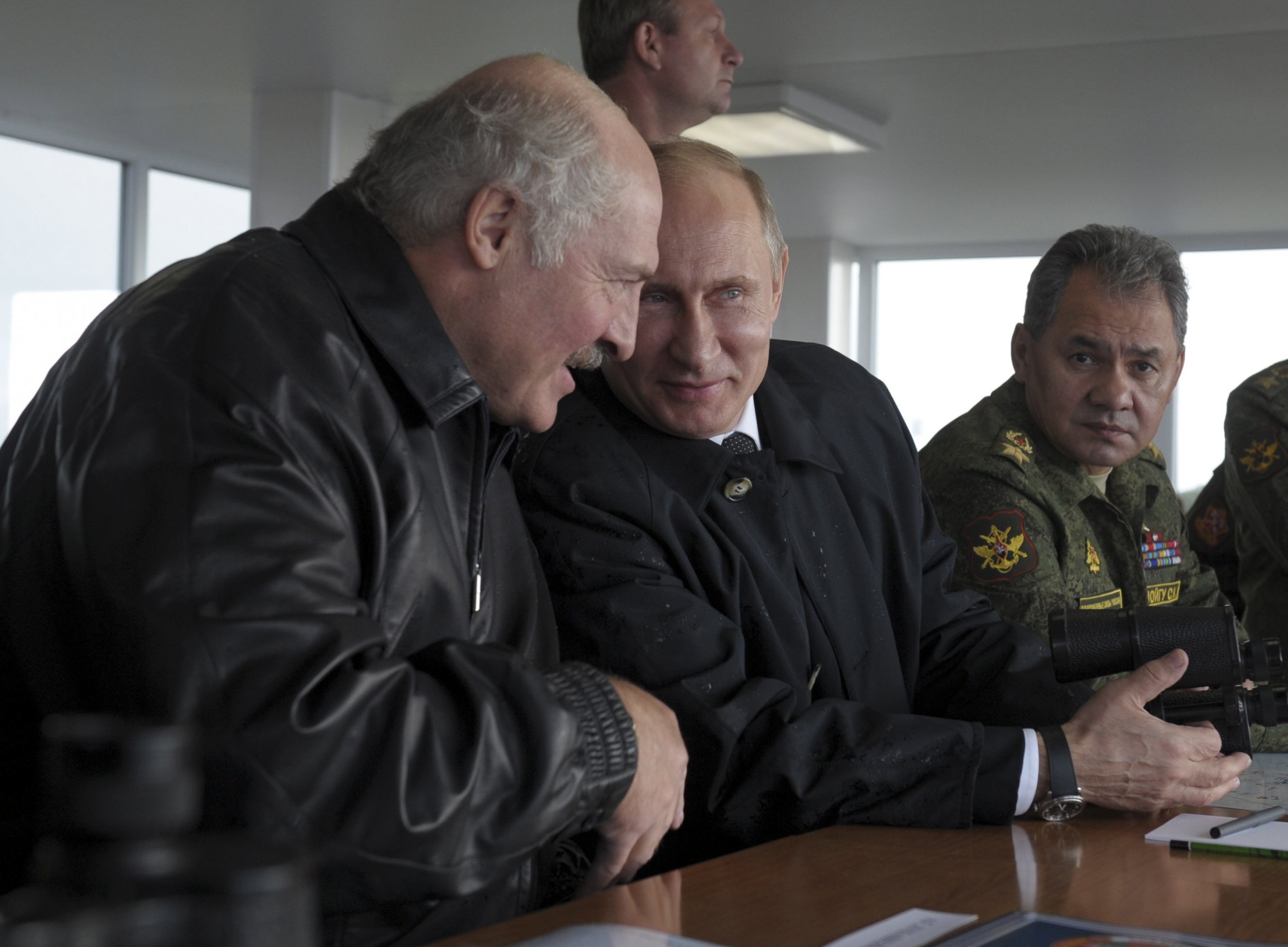 «Ответ на угрозы от стран коллективного Запада»: Путин и Лукашенко решили утвердить новую военную доктрину Союзного государства