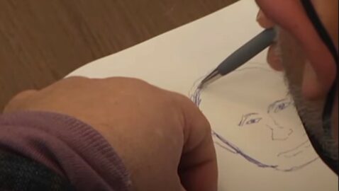 Львовский депутат, который рисовал Путина во время заседания, показал, как закончил рисунок