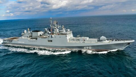 Фрегат РФ отразил «ракетный удар» по Крыму на фоне захода кораблей США в Черное море