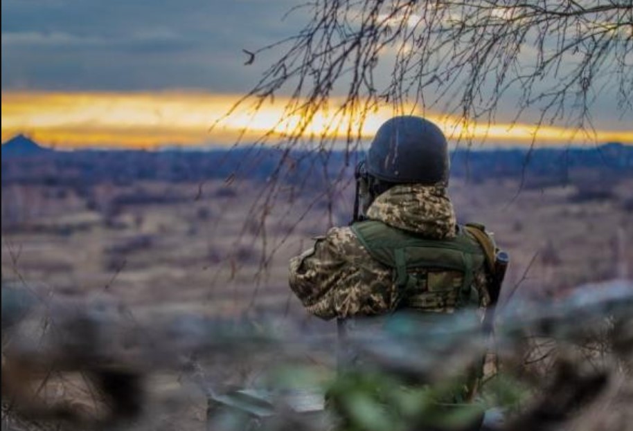 Украинские военные сбили вооруженный беспилотник возле Луганска