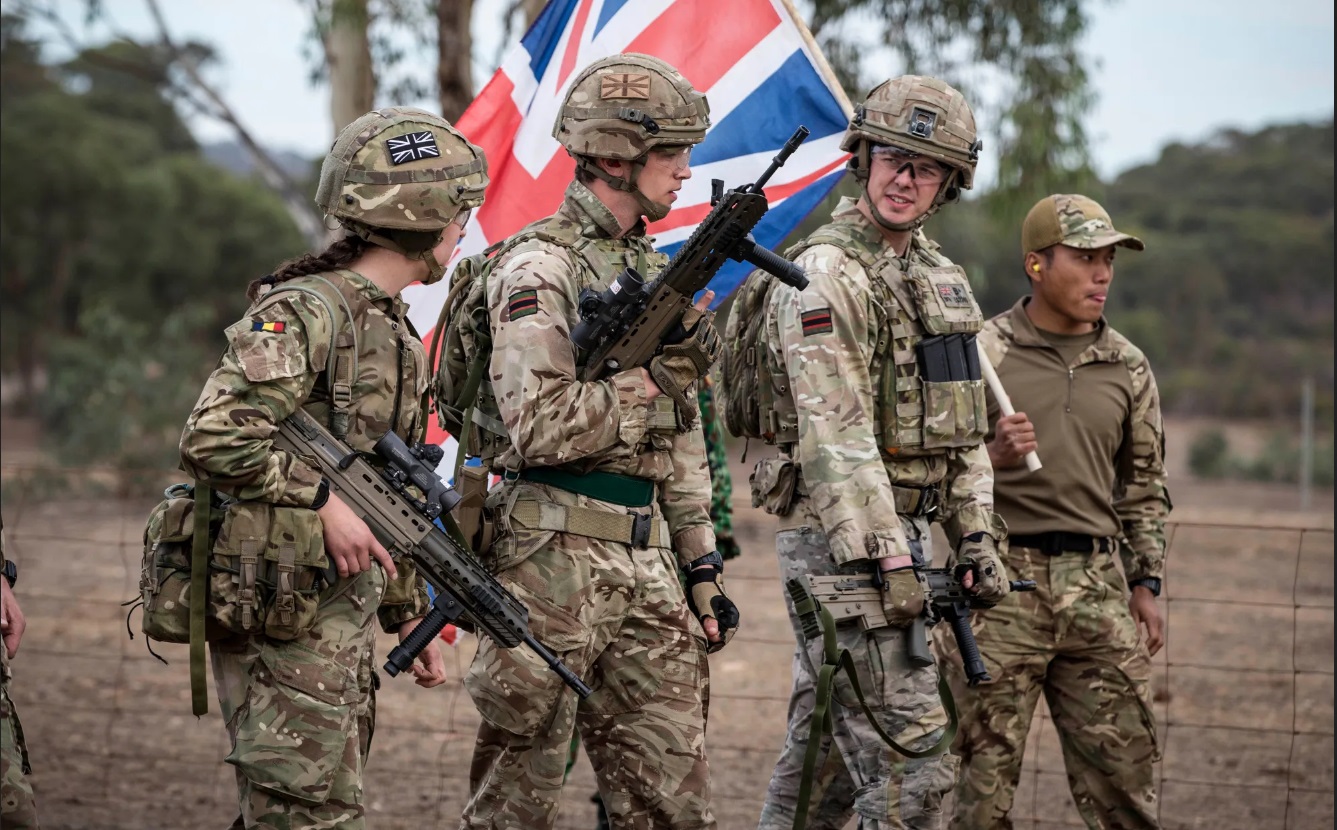 «Чтобы отразить вторжение России»: Британия приготовила 600 спецназовцев для отправки в Украину — СМИ