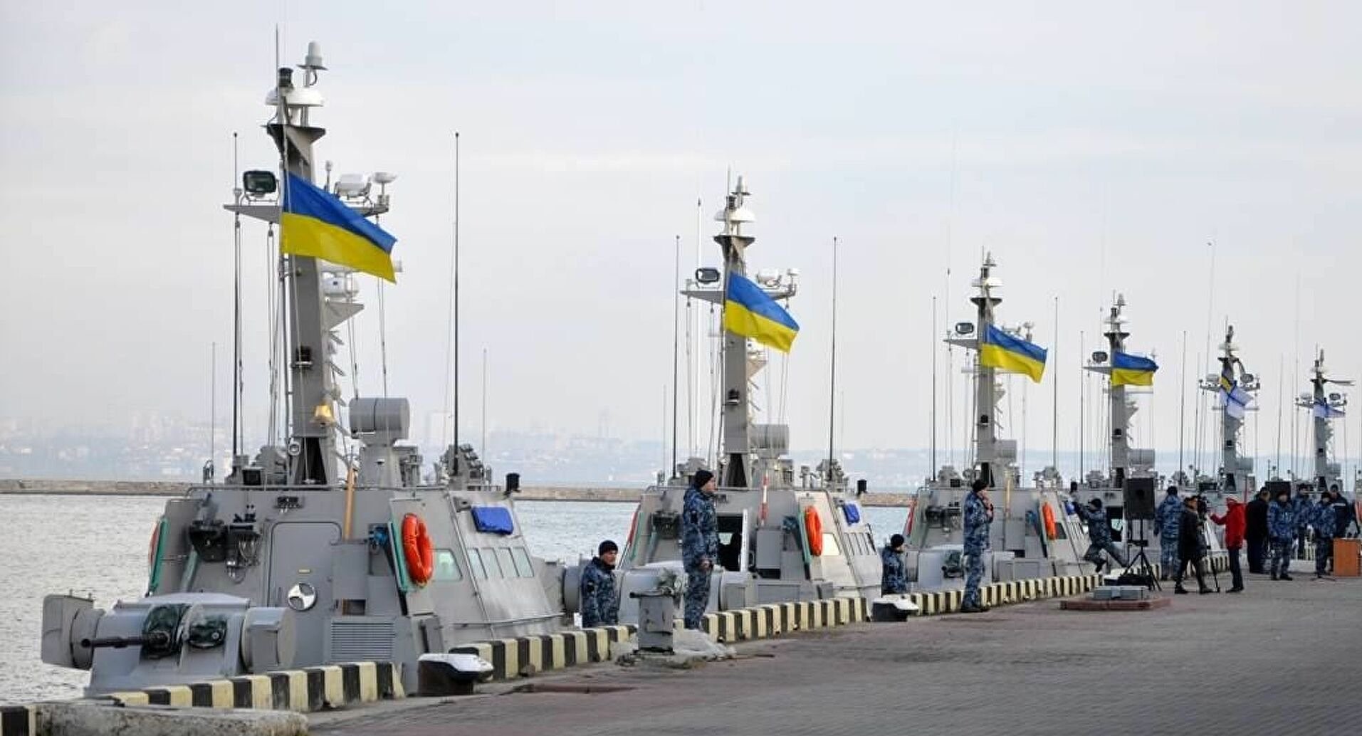 Украина начала строительство двух новых военно-морских баз