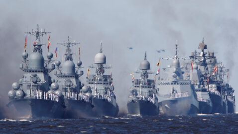 Россия вывела в море более 70 боевых кораблей и подводных лодок