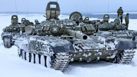 «На киевское направление»: на новых спутниковых снимках обнаружили переброску трех танковых батальонных тактических групп ВС РФ к украинской границе