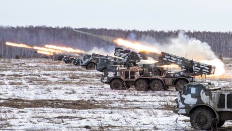 Forbes: танковых колонн не будет, артиллерии ВС РФ хватит 10 секунд для уничтожения войск Украины