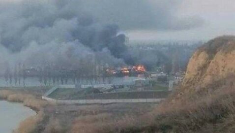 Опубликовано видео горящей базы ВМС Украины в Очакове