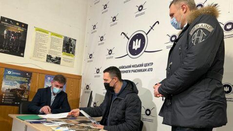 Владимир Кличко записался в ряды теробороны Киева