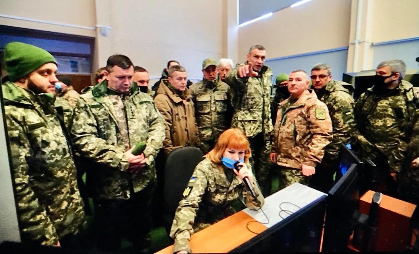 «Из-за угрозы вторжения России»: в Киеве создали комиссии по эвакуации населения