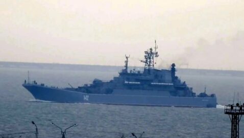 В Азовское море вошла эскадра боевых кораблей ВМФ РФ (видео)