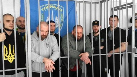 «Они должны искупить свою вину»: Зеленский решил выпустить из-под стражи бывших участников боевых действий