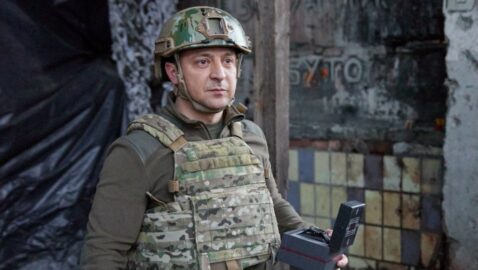 CNN: Зеленского вывезли в бункер из-за наступления российских войск на Киев
