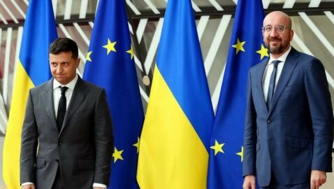 Зеленский потребовал незамедлительно принять Украину в Евросоюз