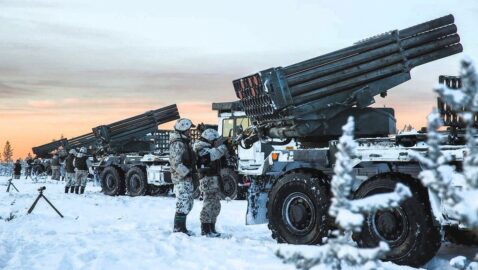 Пентагон обнаружил на границе Украины выдвижение российских РСЗО и артиллерии на позиции «для нанесения ударов»