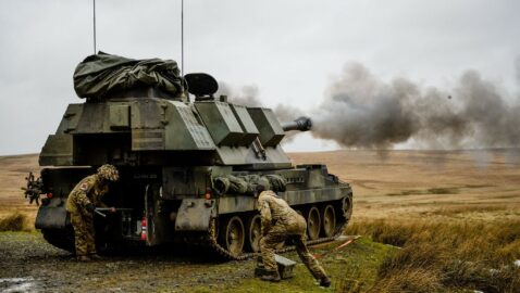 Британия планирует поставить Украине самоходные артиллерийские установки AS-90 Vickers — The Times