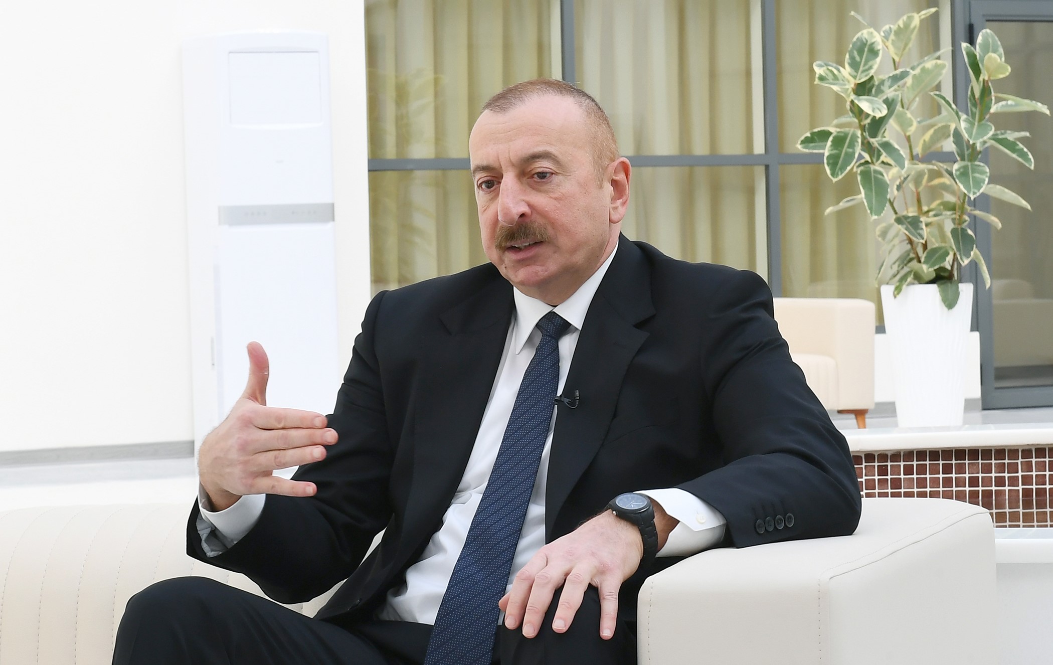 «И в мыслях такого не было»: Алиев пообещал, что Азербайджан не станет конкурировать с Россией на газовом рынке Европы