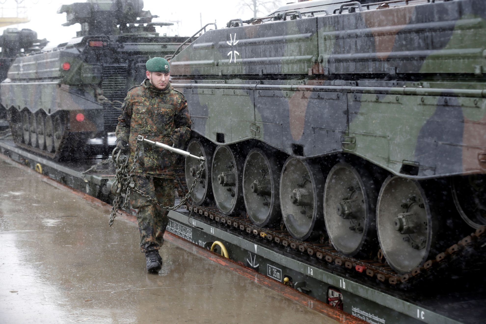 Китайские военные назвали поставляемое Германией Украине вооружение «старьём»