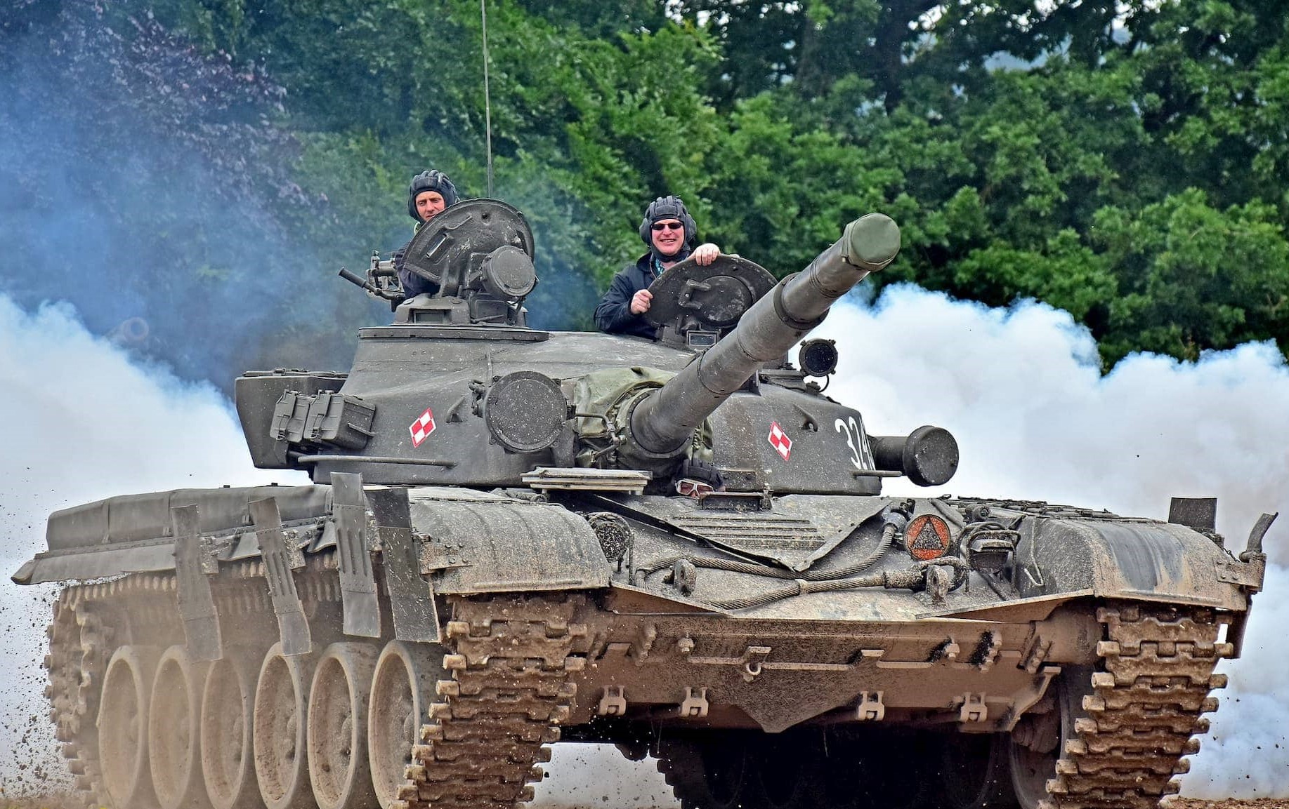 «Можно оснастить две бригады»: Польша поставила Украине более 200 танков Т-72 и несколько десятков БМП