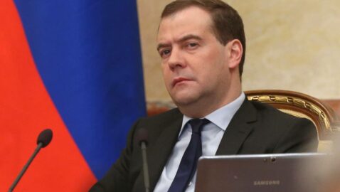 Медведев пригрозил Украине потерей территорий и утратой суверенитета