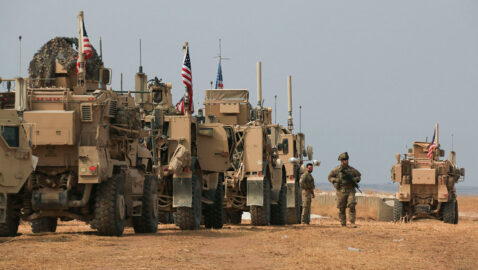 США начали переброску войск на север Сирии, в зону проведения турецкой специальной военной операции (видео)