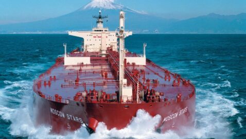 Financial Times: США просят ЕС отменить санкции против российских нефтяных танкеров