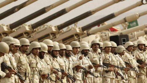 США планируют снять запрет на продажу наступательного вооружения Саудовской Аравии в обмен на поддержку в противостоянии с РФ и КНР — СМИ