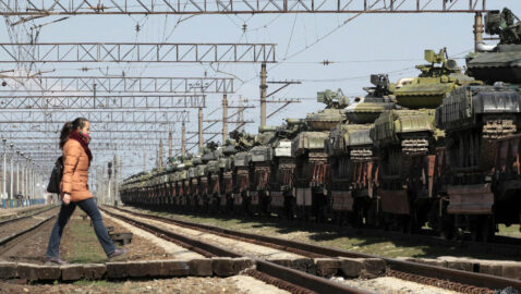 CNN: ВС РФ перебрасывают огромные силы на юг Украины, ежедневно прибывают 50 вагонов с эшелонами военной техники