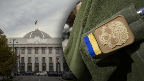 Верховная Рада на 90 дней продлила военное положение и всеобщую мобилизацию