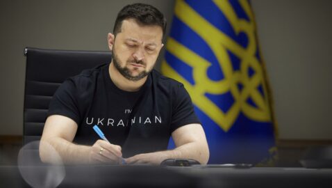 Зеленский официально упразднил украинскую делегацию в ТКГ по мирному урегулированию ситуации на востоке Украины