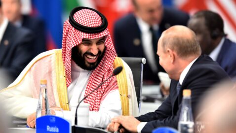 The Hill: Россия и Саудовская Аравия договорились нанести совместный удар по странам Запада, резко сократив добычу нефти